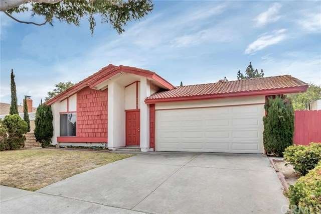 Approx 1,503sf on a huge lot!