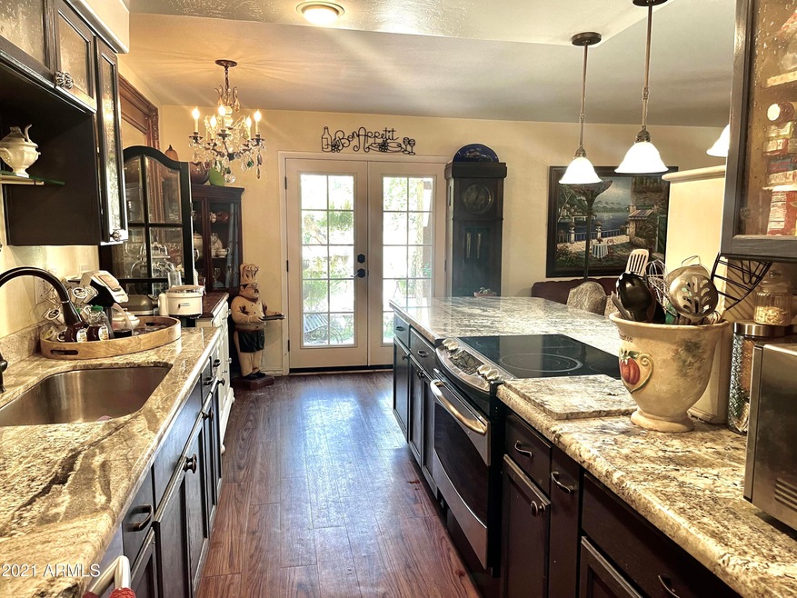 10425 N 11th St unit 2, Phoenix, AZ 85020 - photo 1