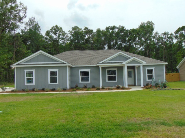 48 Oak St, Crawfordville, FL 32327 - photo 1