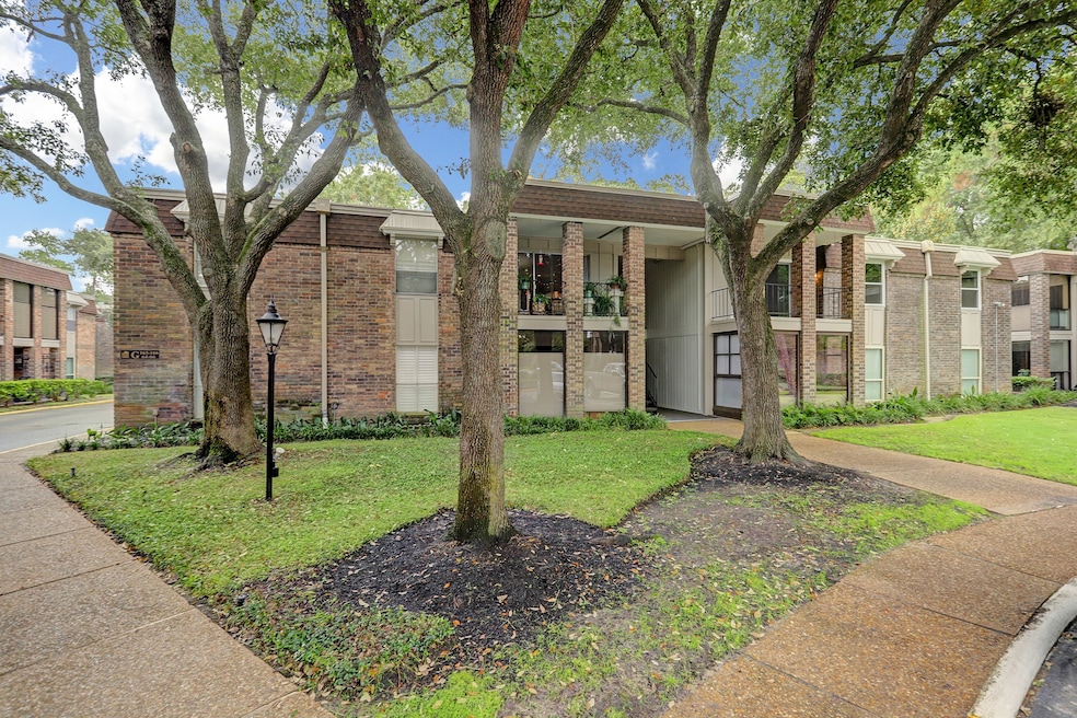 Welcome to the beautiful Bayou Woods community