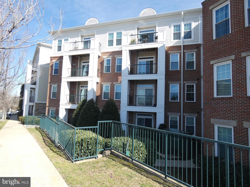 The Grove At Arlington unit 1215, Arlington, VA 22206 - photo 1