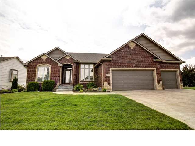 1266 N Forestview St 5 BR 3 BA 3 Car Lake Lot Fini
