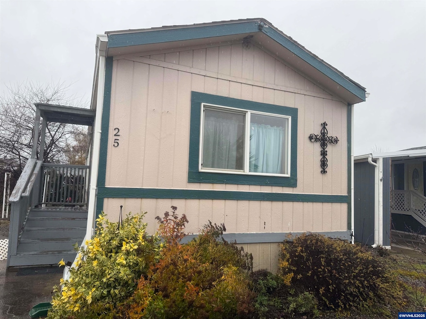 612 N Cascade (#25) Dr unit 25, Woodburn, OR 97071 - photo 1