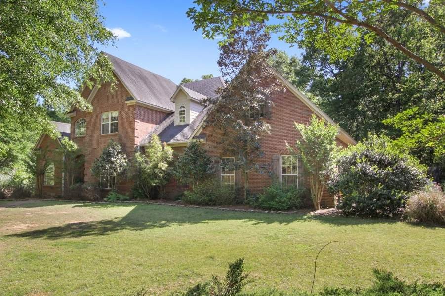 620 Echo Cove, Brandon, MS 39042 - photo 1