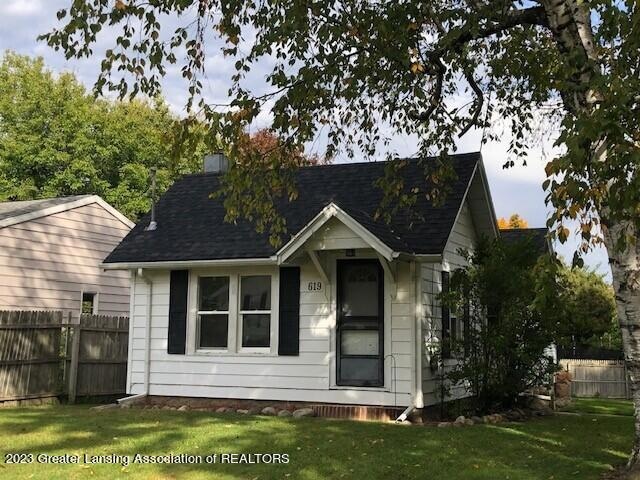 619 Julia St, Lansing, MI 48910 - photo 1