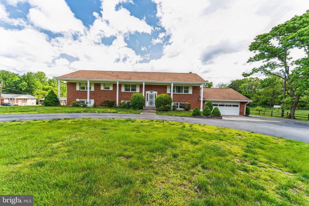 2112 Gadsen Rd, Upper Marlboro, MD 20774 - photo 1