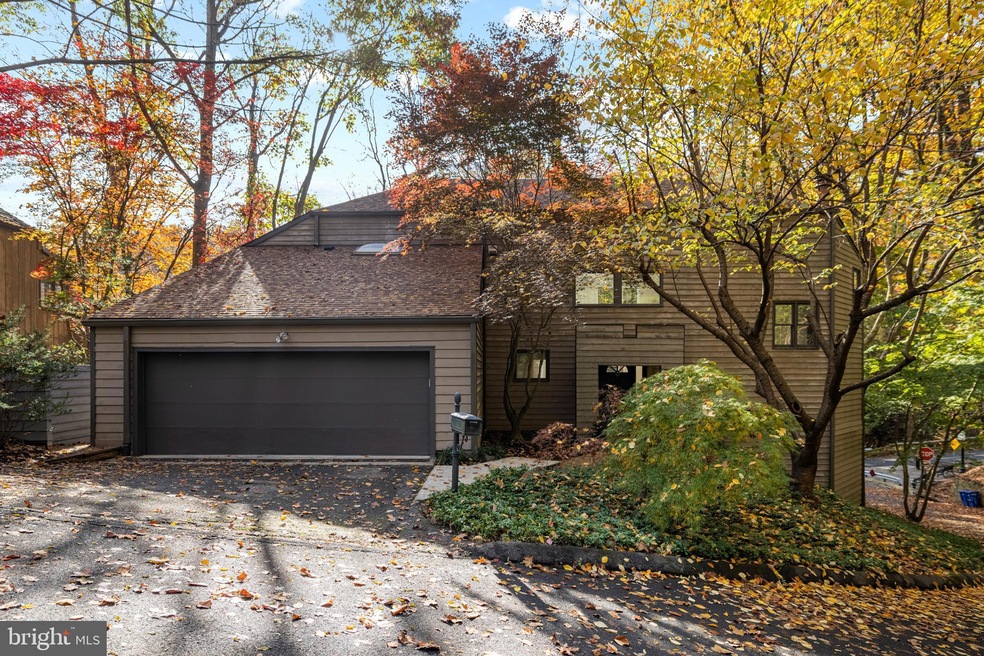 2601 Klingle Rd NW, Washington, DC 20008 - photo 1