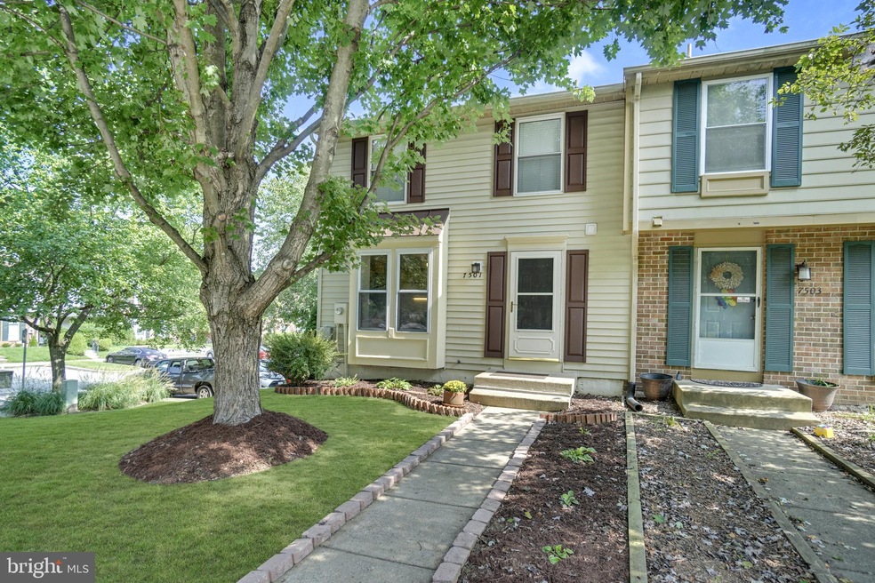 7501 Summer Blossom Ln, Columbia, MD 21046 - photo 1