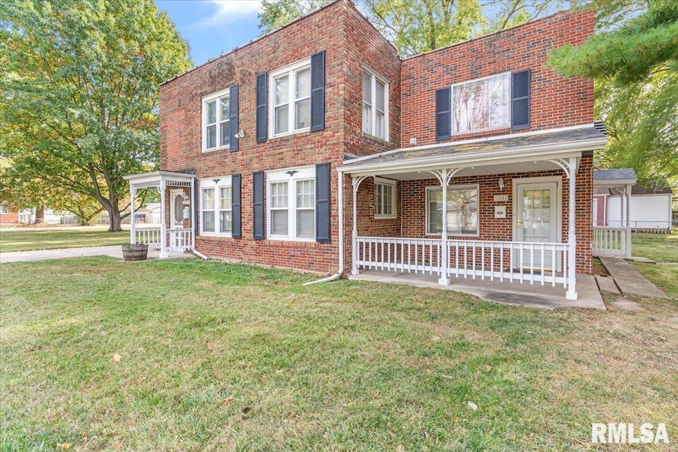 3201/3201 1/2 S 3rd St, Springfield, IL 62703 - photo 1