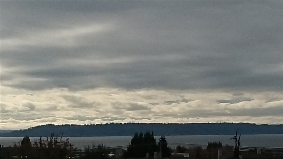 520 Maple St unit 101, Edmonds, WA 98020 - photo 1