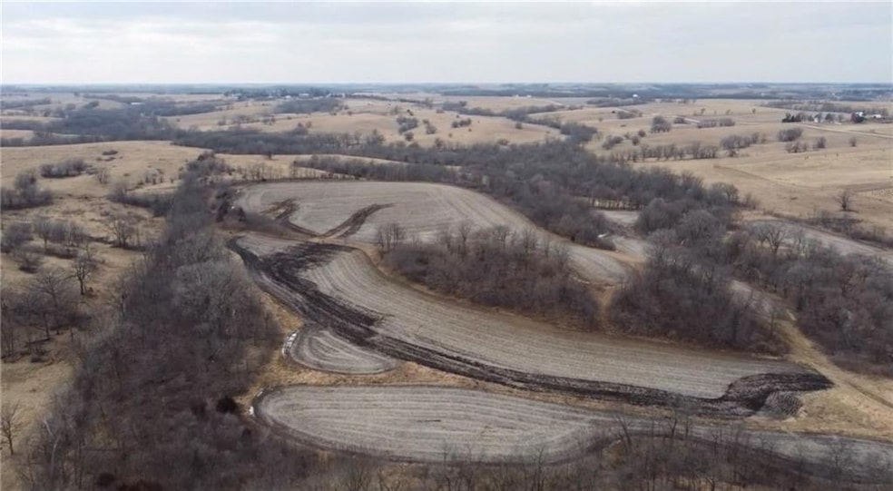 000 Pointe Ct, Cumming, IA 50061 - photo 1