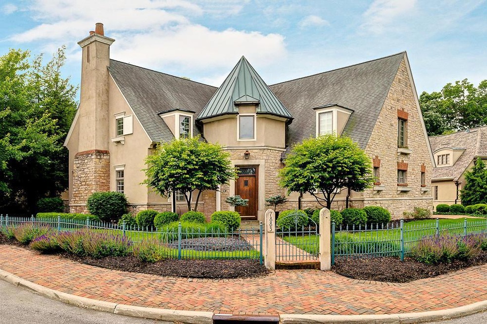 7883 Calverton Square