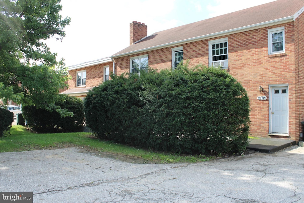 2174 S Queen St unit A, York, PA 17402 - photo 1