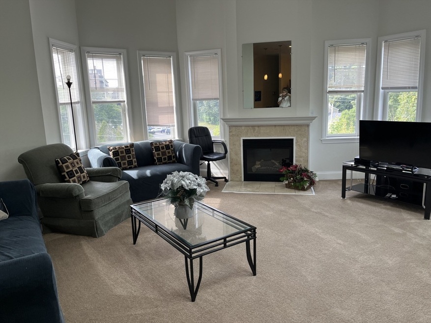 15 Des Moines Rd unit 402, Quincy, MA 02169 - photo 1