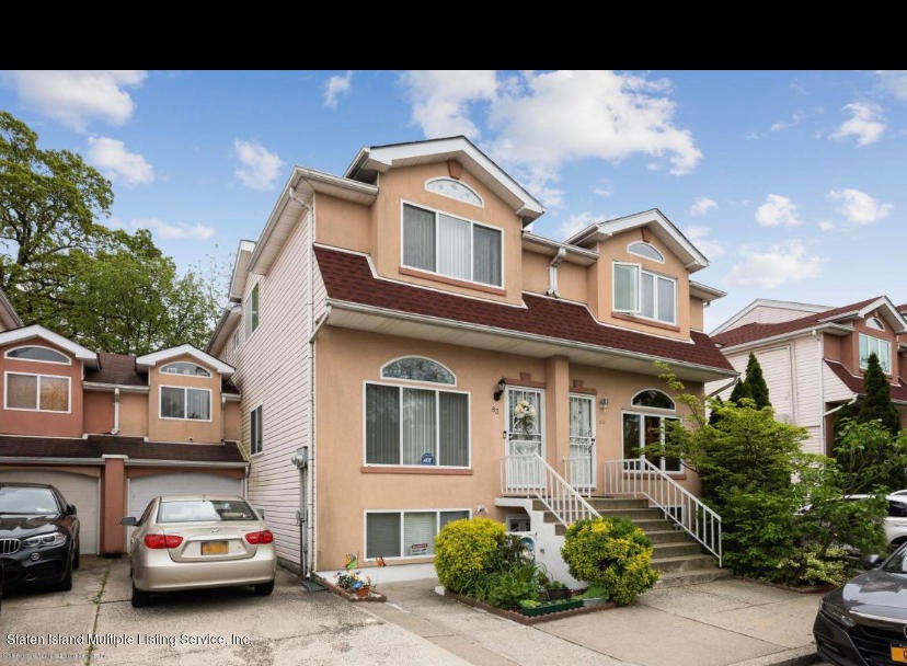 63 Timber Ridge Dr unit 1, Staten Island, NY 10306 - photo 1