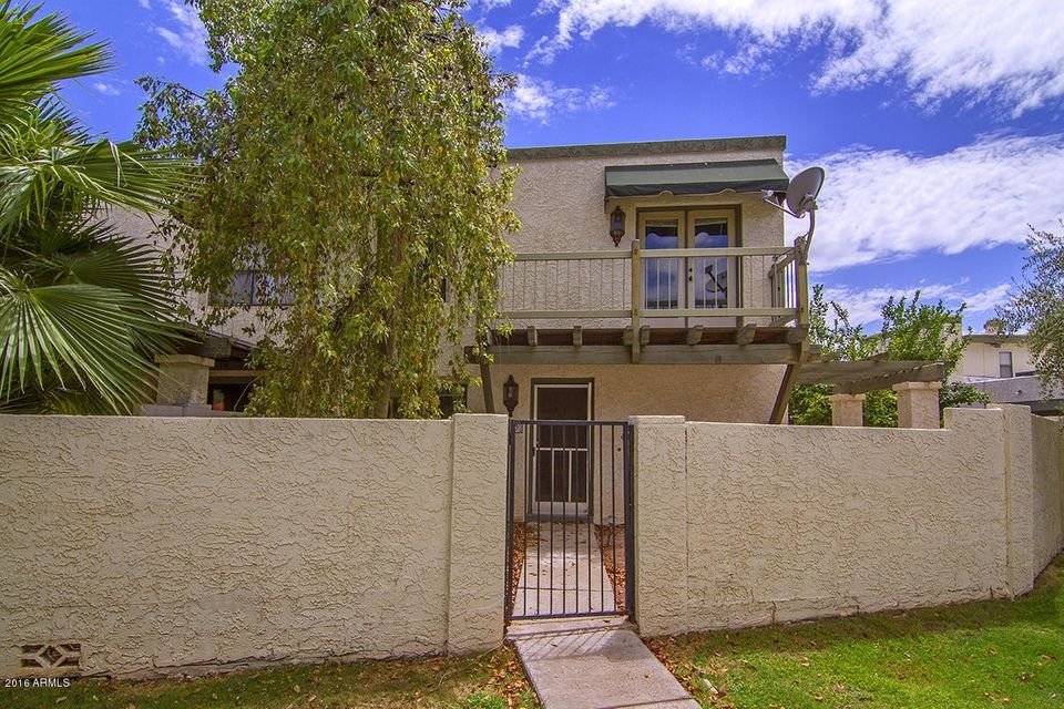 Townhouse Front Entry