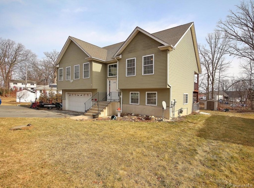 106 Logans Way, Maybrook, NY 12543 - photo 1