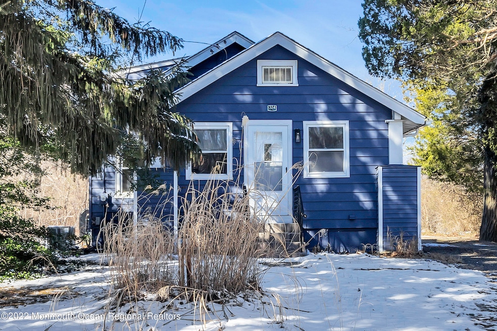 324 Kent Rd, Howell, NJ 07731 - photo 1