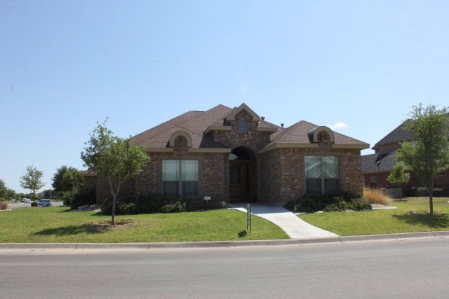 1901 Valleyview Dr, San Angelo, TX 76904 - photo 1