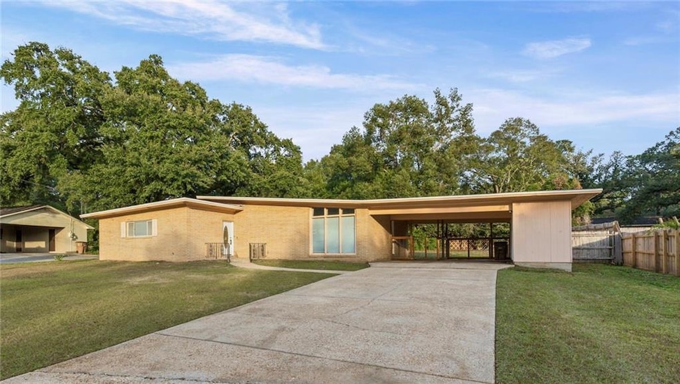 3155 Maudelayne Dr E, Mobile, AL 36693 - photo 1