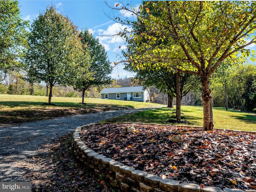 9359 Paradise Rd, Warrenton, VA 20186 - photo 1