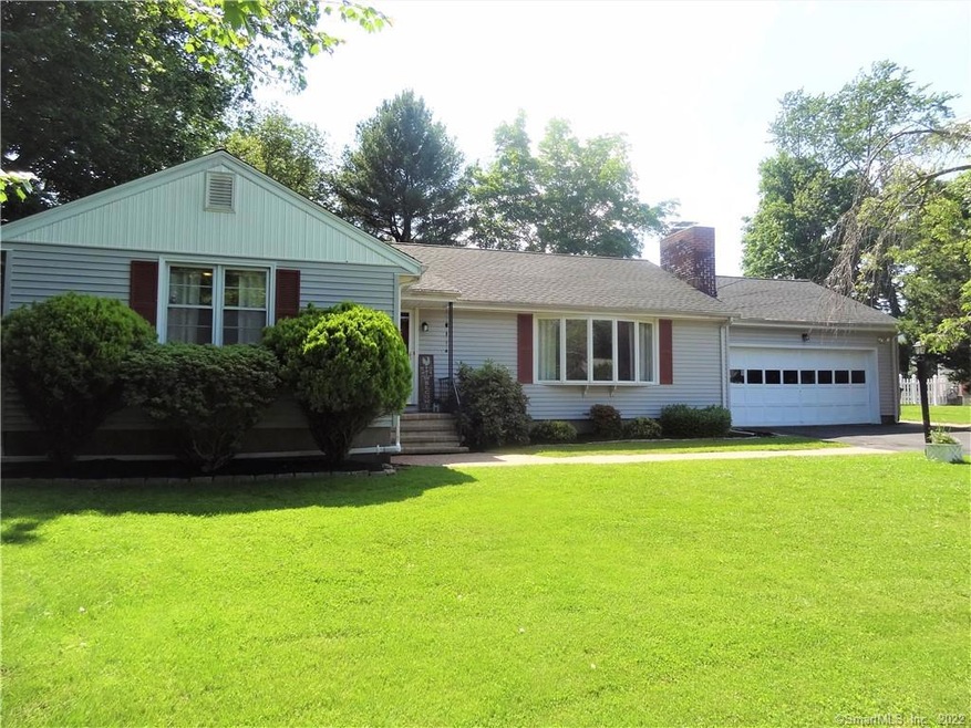 75 Meadowlark Ln, Stratford, CT 06614 - photo 1