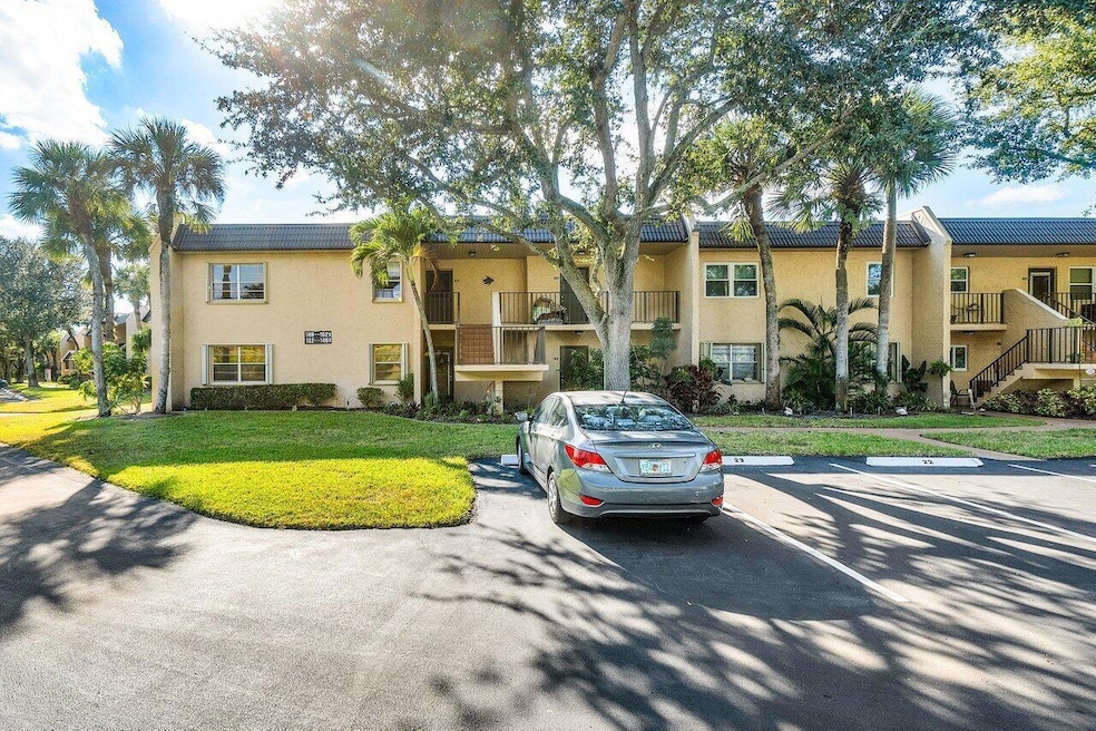 148 Lake Constance Dr unit 1480, West Palm Beach, FL 33411 - photo 1
