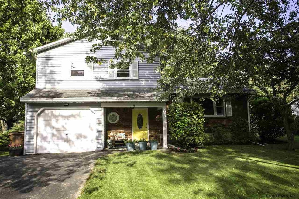 15 Longmeadow Dr, Delmar, NY 12054 - photo 1