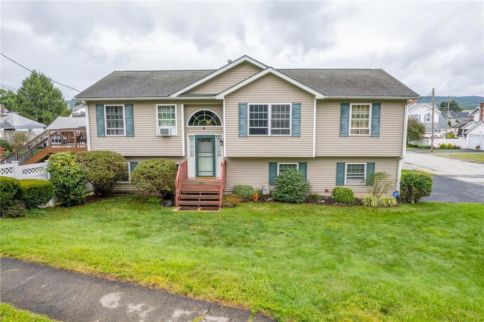 31 West St, Port Jervis, NY 12771 - photo 1