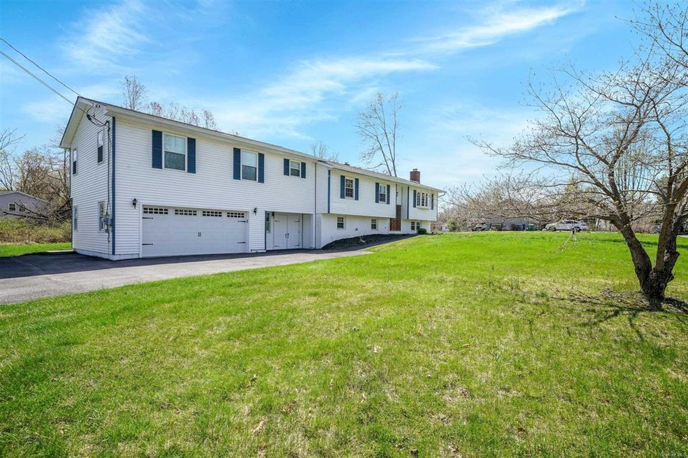 3 Caroline Dr E, Wappingers Falls, NY 12590 - photo 1