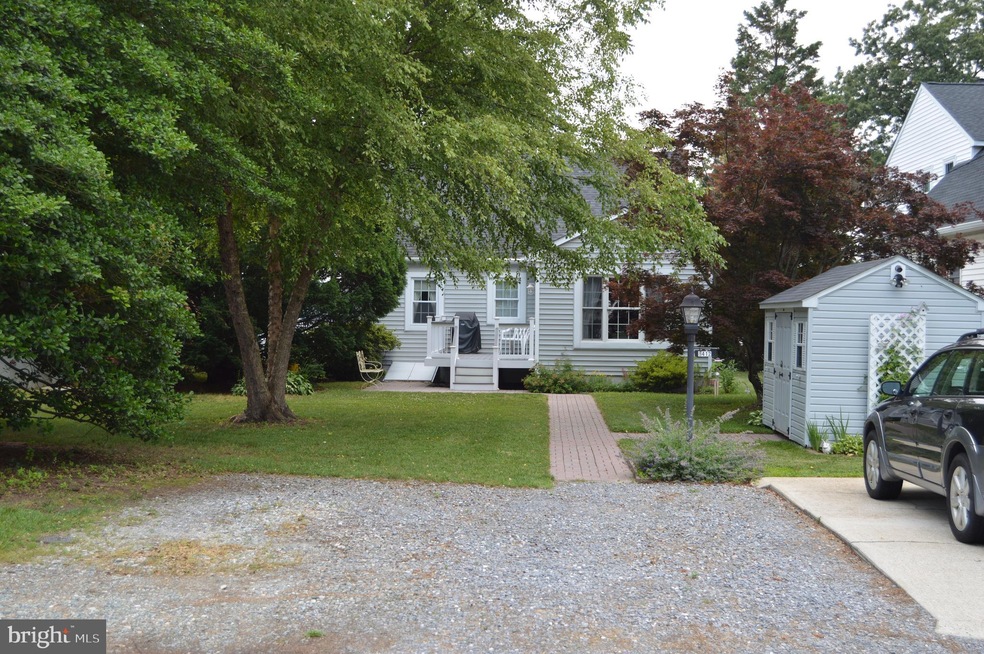 8412 Echo Dr, Pasadena, MD 21122 - photo 1