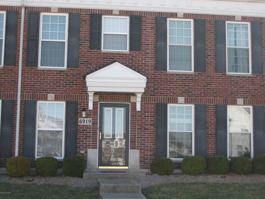 6919 Arbor Creek Dr, Louisville, KY 40228 - photo 1