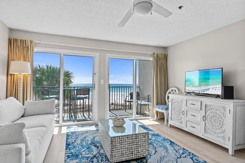 Living room Gulf Front