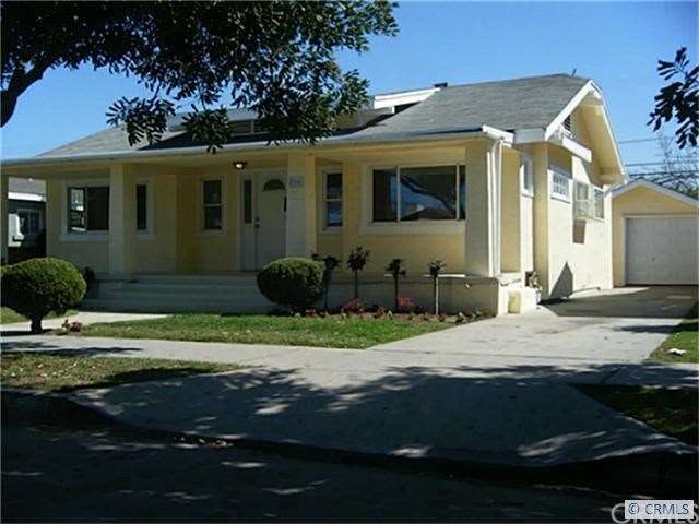 Front of the house1