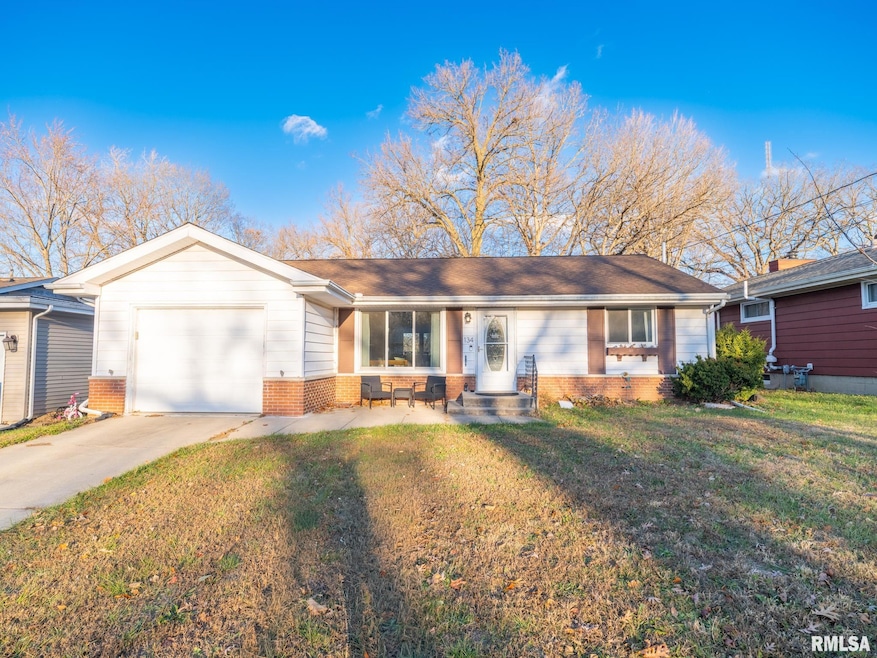 134 Field Grove Ct, East Peoria, IL 61611 - photo 1