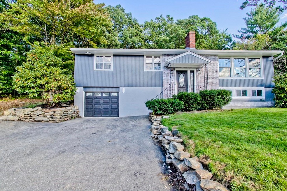 1052 Franklin Rd, Fitchburg, MA 01420 - photo 1