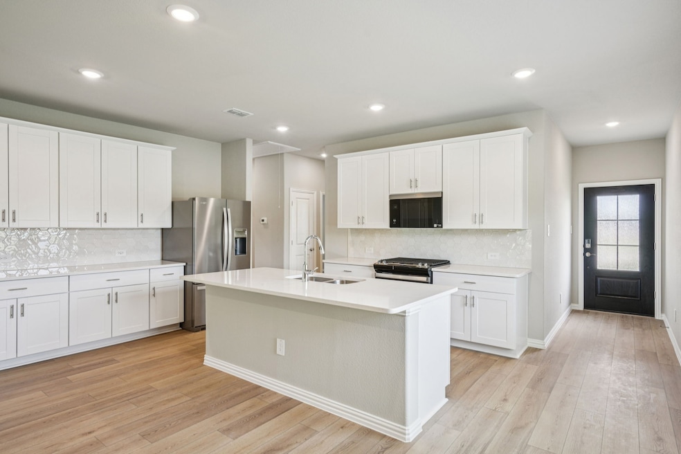 811 Leavenworth Dr, McKinney, TX 75071 - photo 1