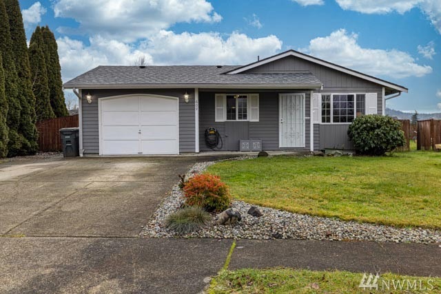609 Washington Ave SE, Orting, WA 98360 - photo 1