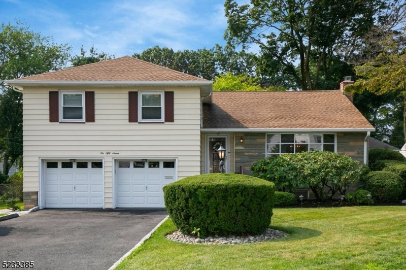 657 Evergreen Pkwy, Union, NJ 07083 - photo 1