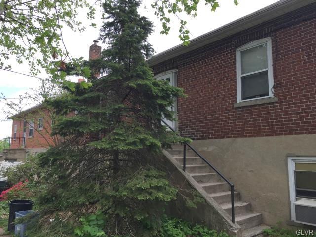 1235 Catasauqua Rd unit 3, Whitehall, PA 18052 - photo 1