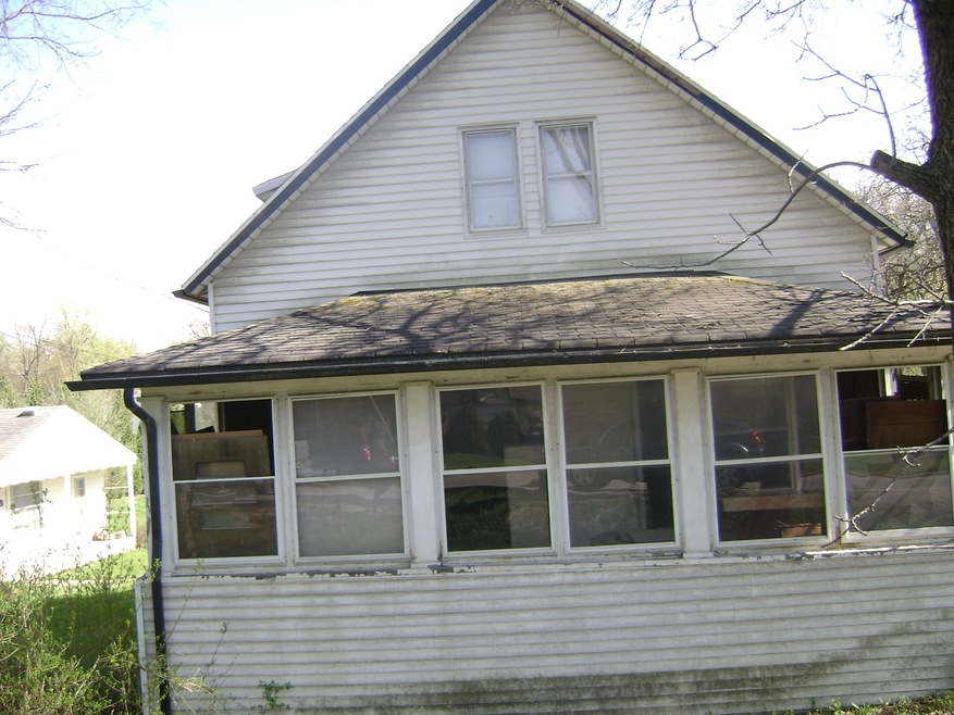 FRONT HOUSE
