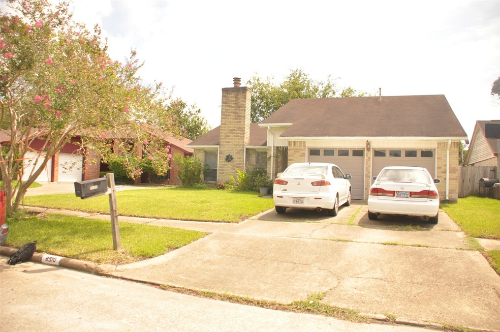 9510 Kingsvalley St, Houston, TX 77075 - photo 1