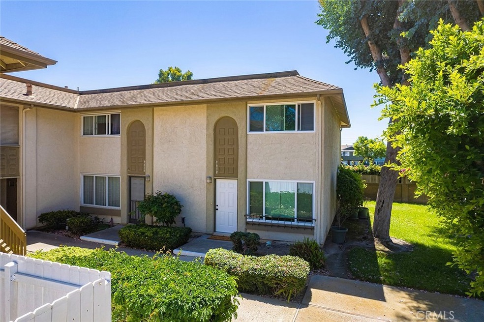 End unit in prime location with plenty of parking