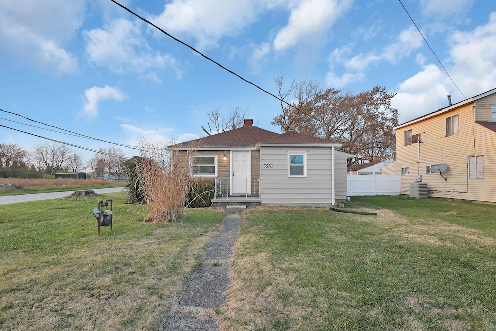 3570 Dover Rd, Columbus, OH 43204 - photo 1