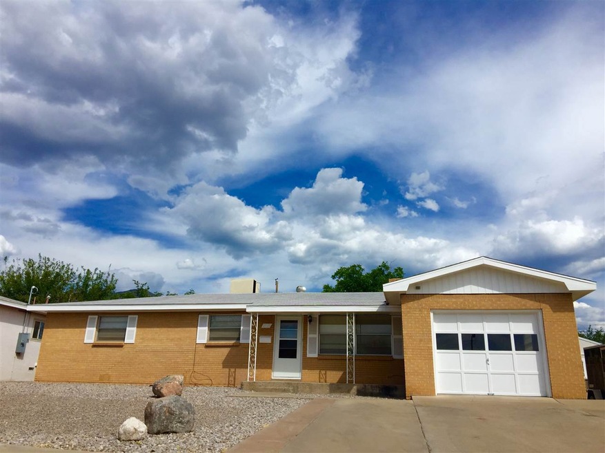 2700 Pontiac Dr, Alamogordo, NM 88310 - photo 1