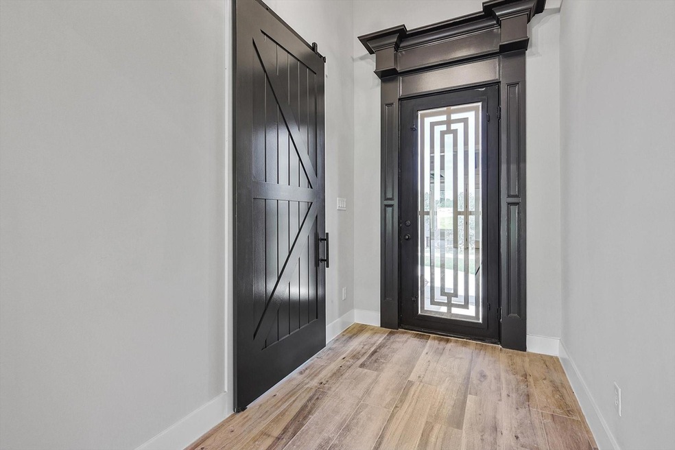 1007 Glenoaks Dr, Weatherford, TX 76088 - photo 1