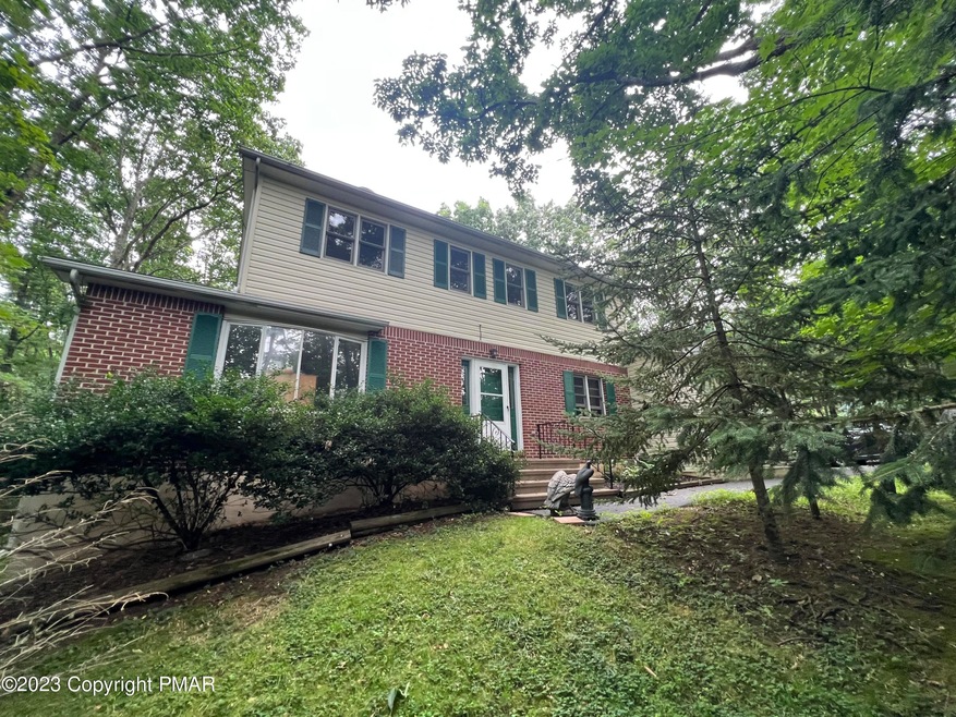 232 Chipperfield Dr, Effort, PA 18330 - photo 1