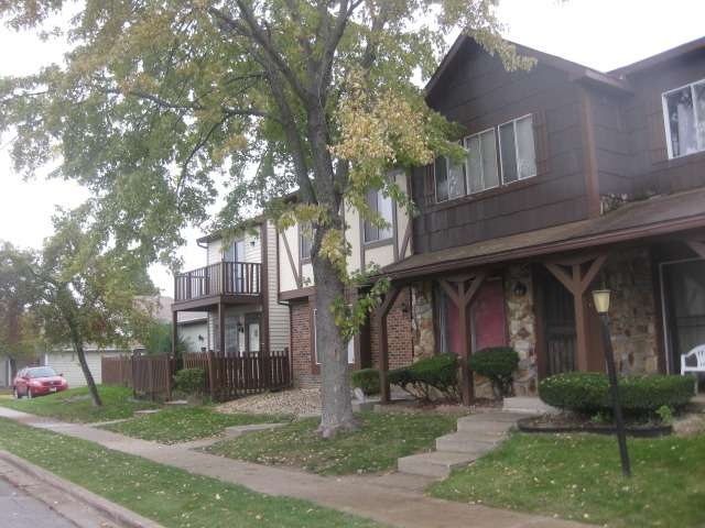 2405 Provincetown Dr, Country Club Hills, IL 60478 - photo 1