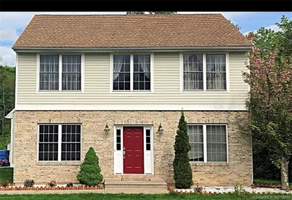 53 Streamside Ln, New Britain, CT 06052 - photo 1