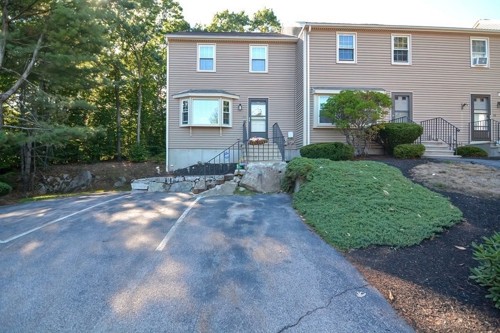 14 Pine View, Millis, MA 02054 - photo 1